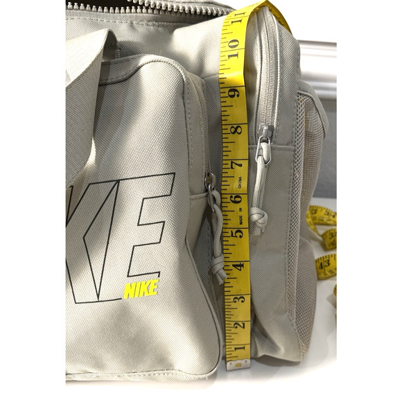 Nike Utility Power Graphic Training Duffel Bag DO6612-230 31L Stone - Picture 14 of 14